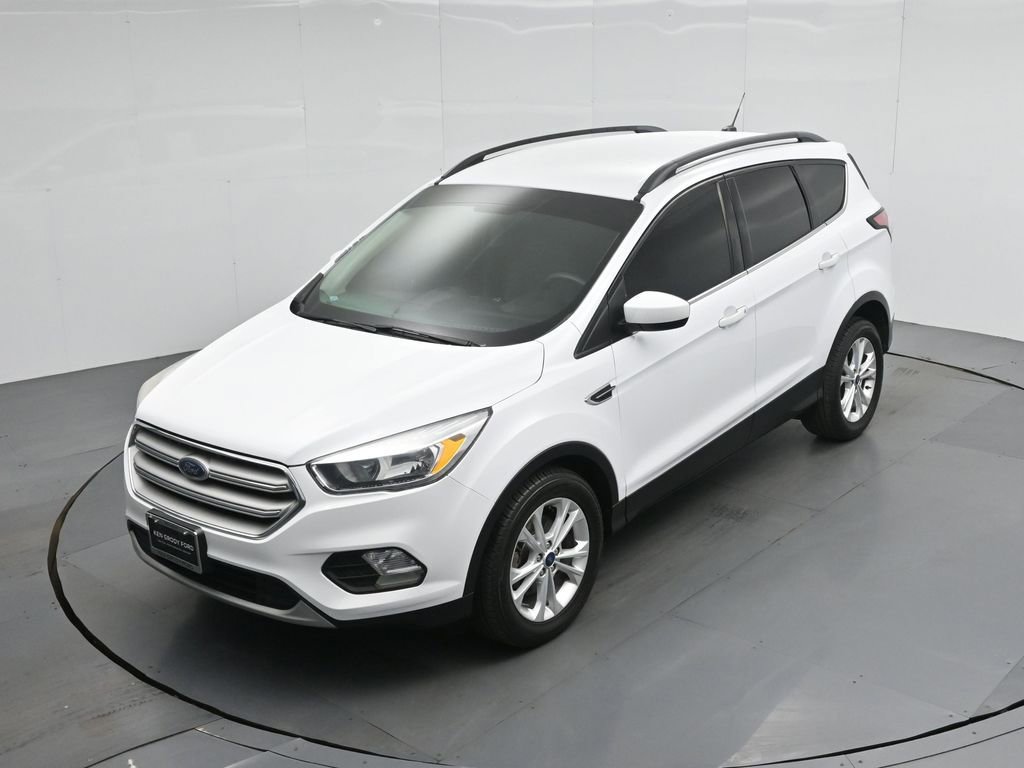 Certified 2018 Ford Escape SE FWD image 36