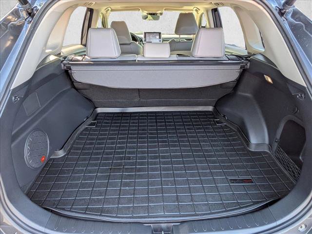 Used 2022 Toyota RAV4 Limited AWD/4WD image 6