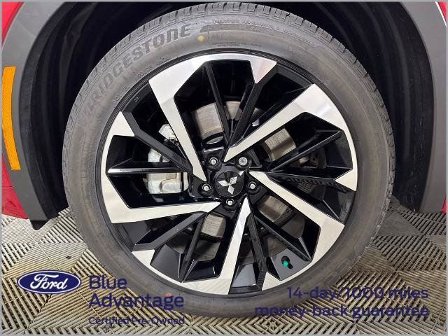 Used 2025 Mitsubishi Outlander 4WD Plug-In Hybrid image 13