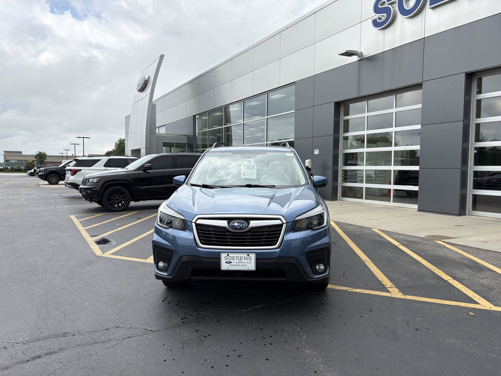 Used 2021 Subaru Forester Premium AWD/4WD image 2