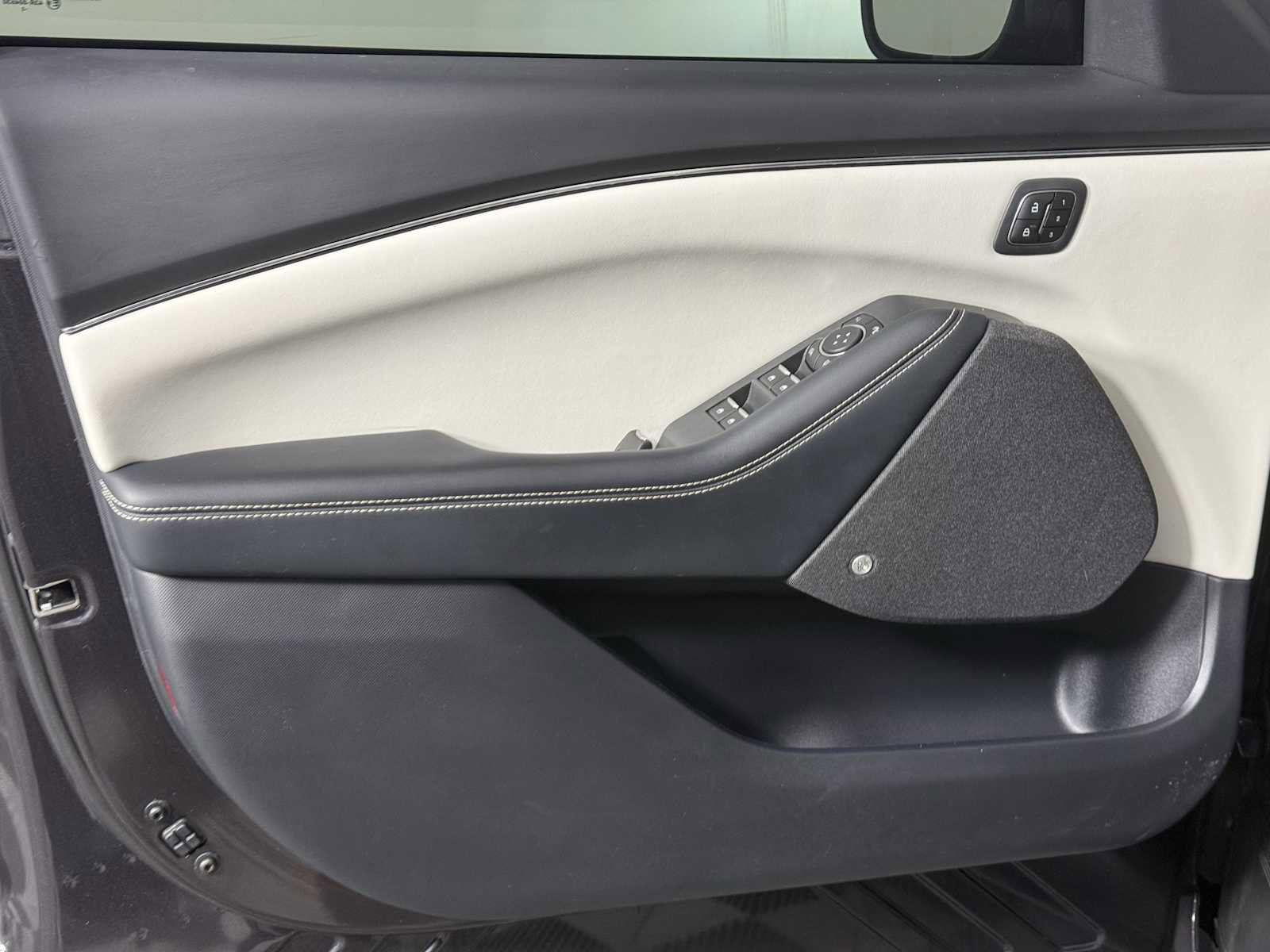 Certified 2022 Ford Mustang Mach-E Premium image 24