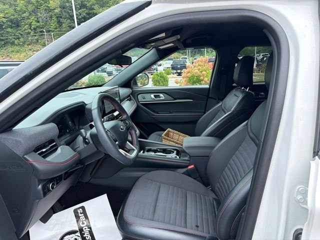 Certified 2025 Ford Explorer ST-Line AWD/4WD image 12