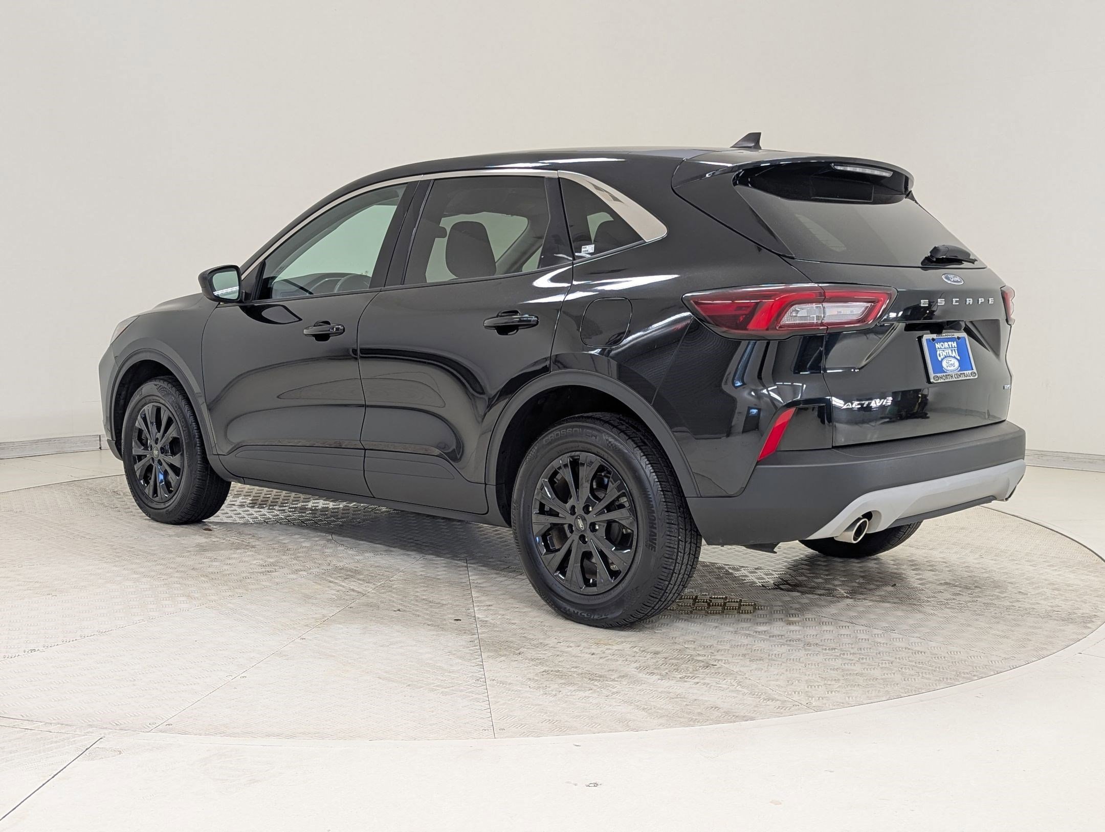 Certified 2023 Ford Escape Active image 3