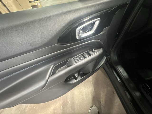 Used 2026 Jeep Compass Latitude AWD/4WD image 19
