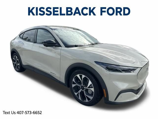 Certified 2025 Ford Mustang Mach-E Select image 7