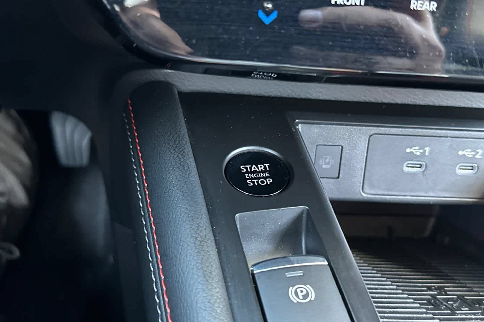 Used 2025 Nissan Kicks SR w/ SR Premium Package AWD/4WD image 23