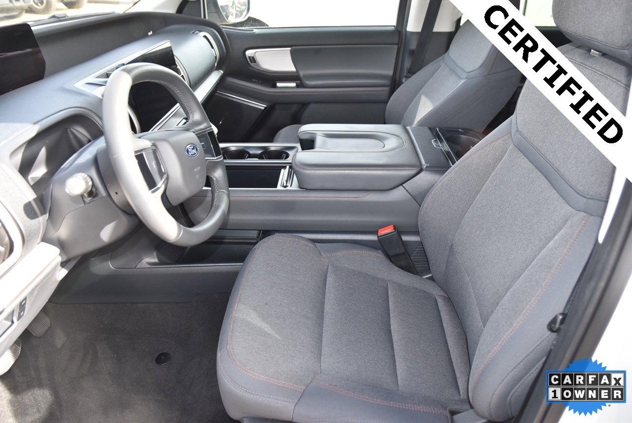 Certified 2025 Ford Expedition Active image 10