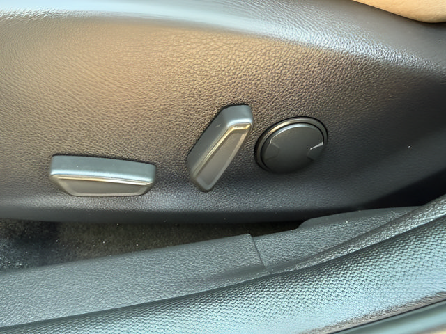 Certified 2017 Ford Focus Titanium FWD image 21