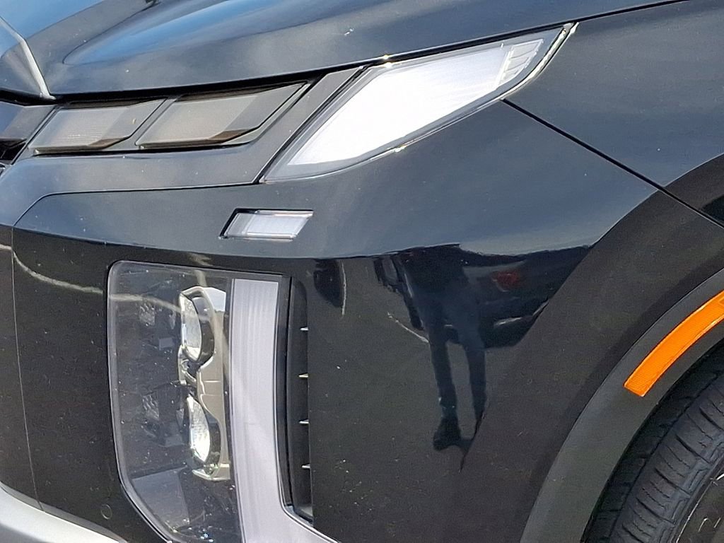 Used 2023 Hyundai Palisade Limited AWD/4WD image 9