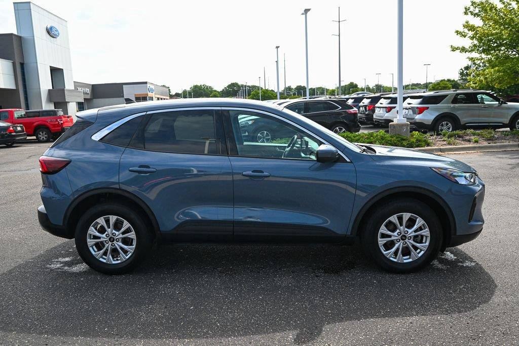 Certified 2023 Ford Escape Active w/ Tech Pack #2 AWD/4WD image 3