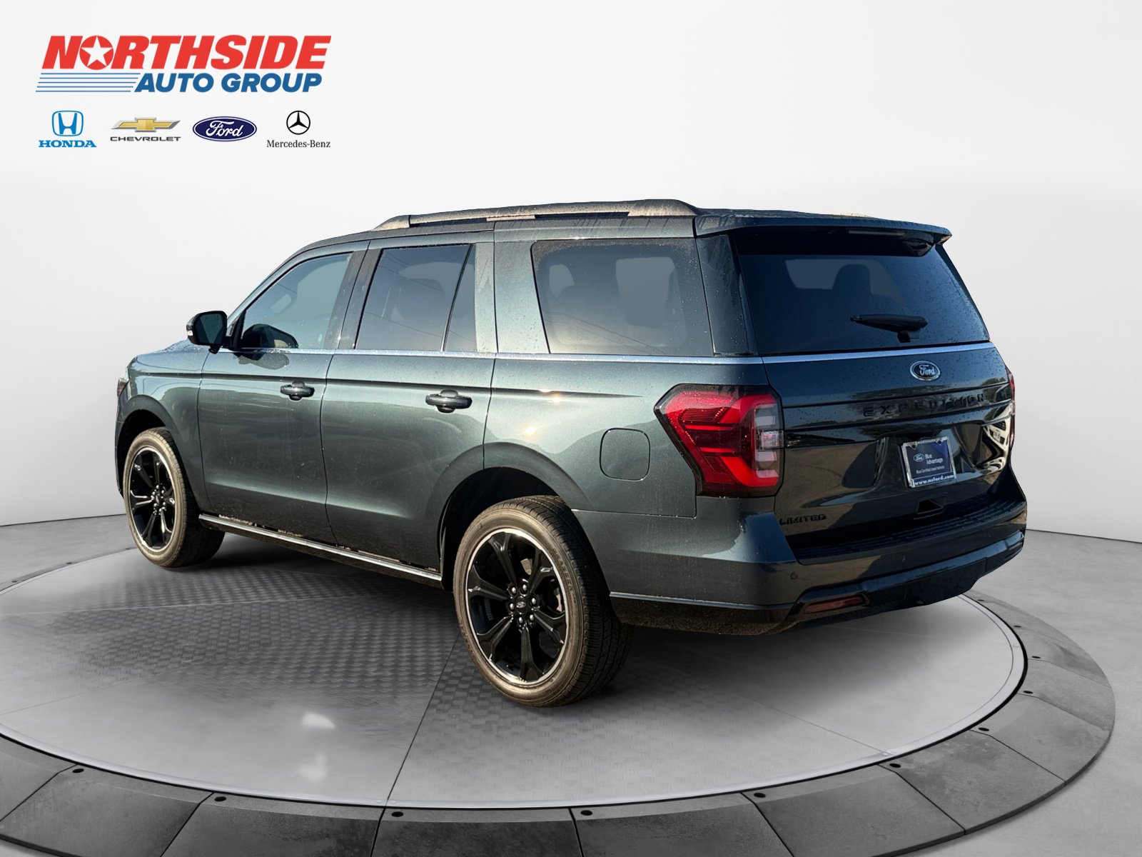 Certified 2024 Ford Expedition Limited RWD image 5