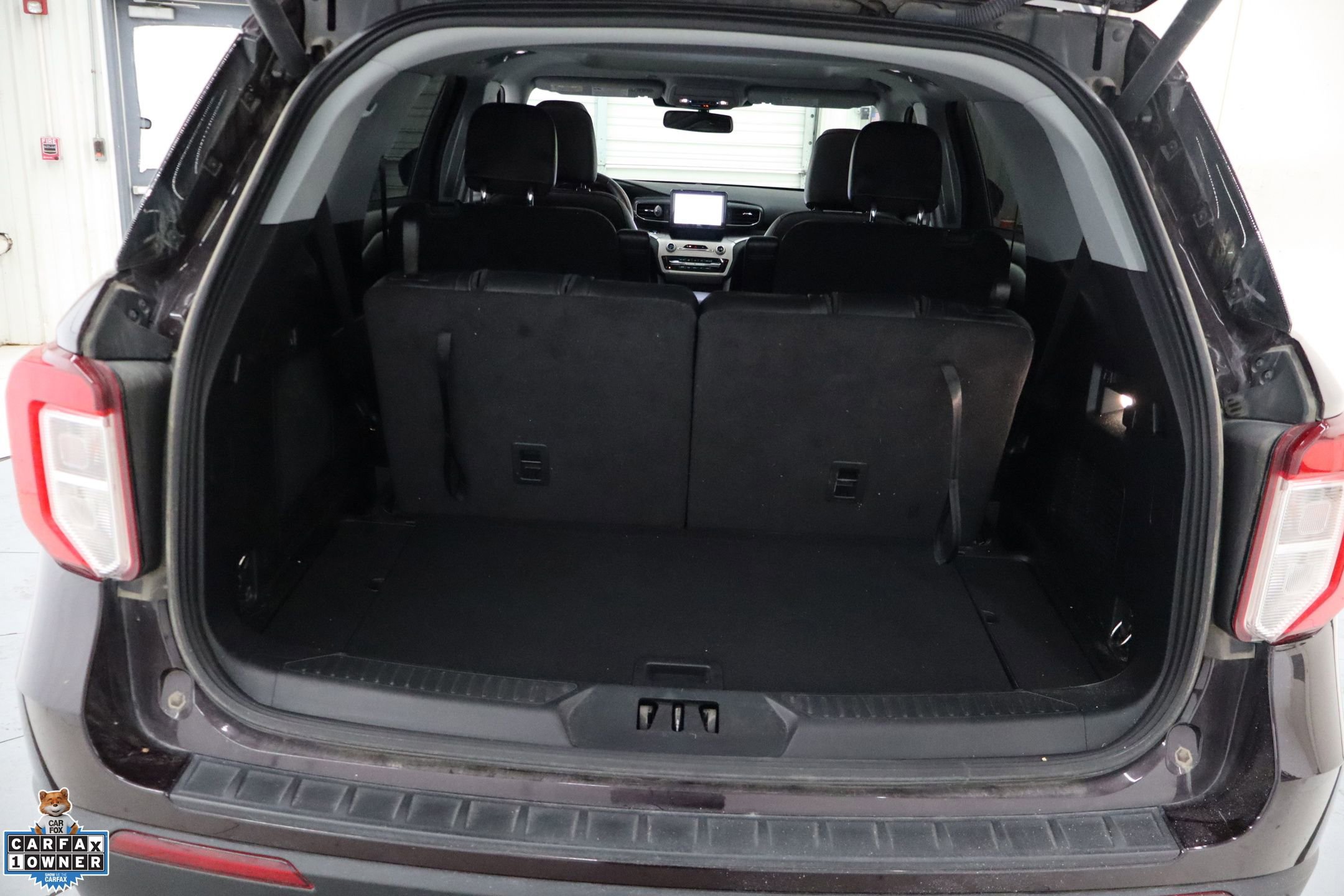 Certified 2022 Ford Explorer XLT w/ Equipment Group 202A image 27