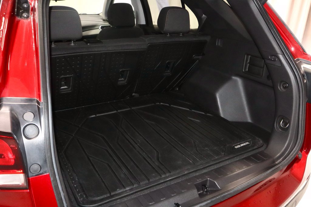 Used 2024 Chevrolet Equinox LT w/ LPO, Floor Liner Package FWD image 12