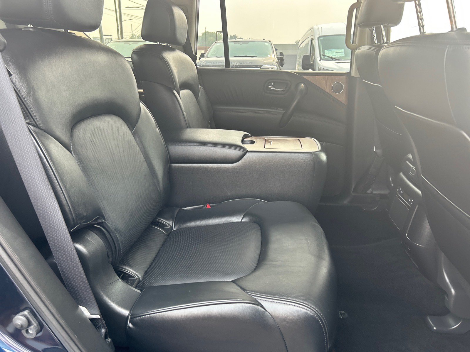 Used 2024 Nissan Armada SL w/ Captain's Chairs Package AWD/4WD image 23
