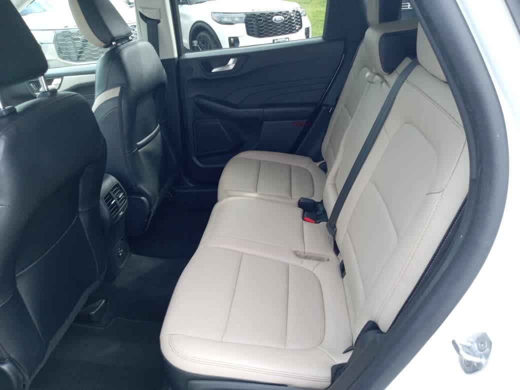 Certified 2022 Ford Escape SEL w/ Technology Package AWD/4WD image 24