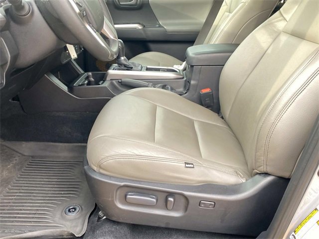 Used 2021 Toyota Tacoma SR image 21