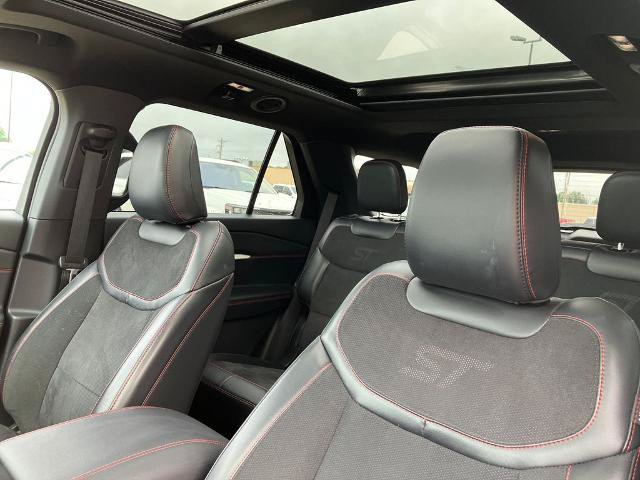 Certified 2025 Ford Explorer ST w/ Sun And Sound Package AWD/4WD image 31