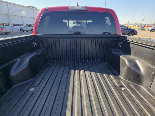 Used 2017 Toyota Tacoma TRD Sport AWD/4WD image 19