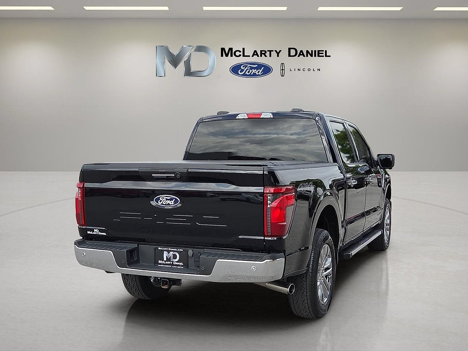 Certified 2024 Ford F150 XLT w/ Mobile Office Package AWD/4WD image 5