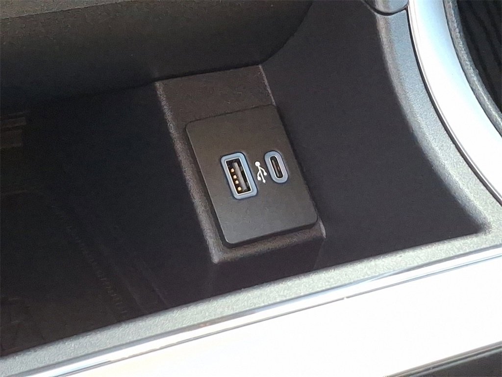 Certified 2022 Ford Edge SEL w/ Convenience Package image 25