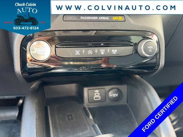 Certified 2025 Ford Escape Platinum AWD/4WD image 23