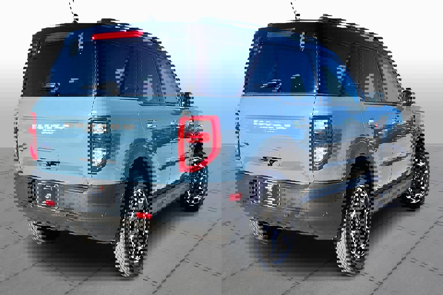 Certified 2021 Ford Bronco Sport Outer Banks w/ Outer Banks Package image 3