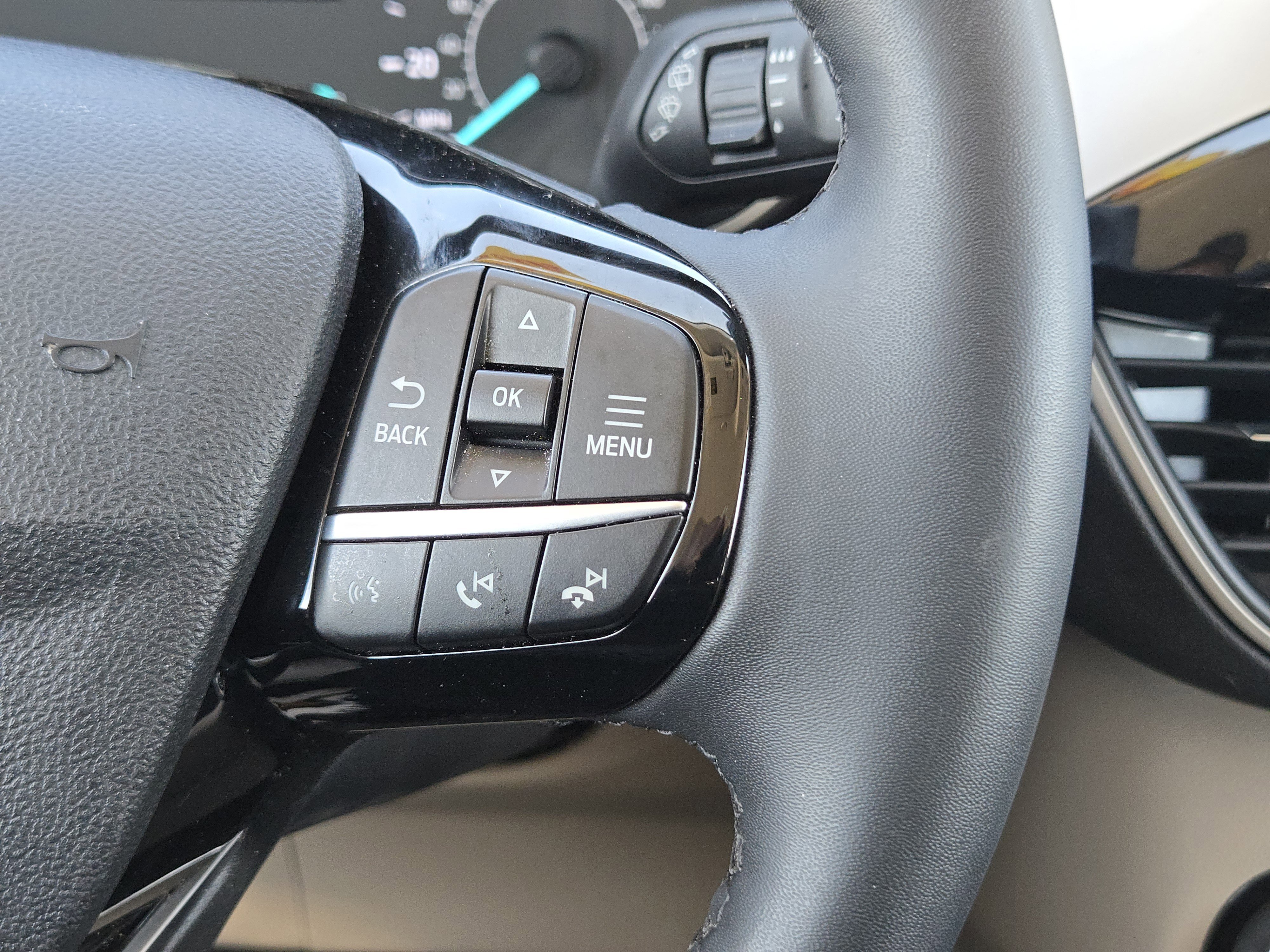 Certified 2022 Ford Escape SEL image 27