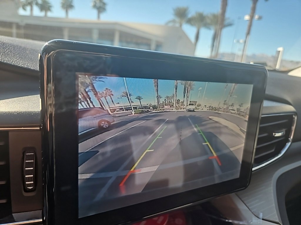 Certified 2024 Ford Explorer XLT w/ Equipment Group 202A image 5