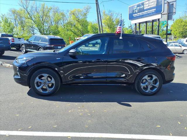 Certified 2023 Ford Escape ST-Line w/ Tech Pack #1 AWD/4WD image 19