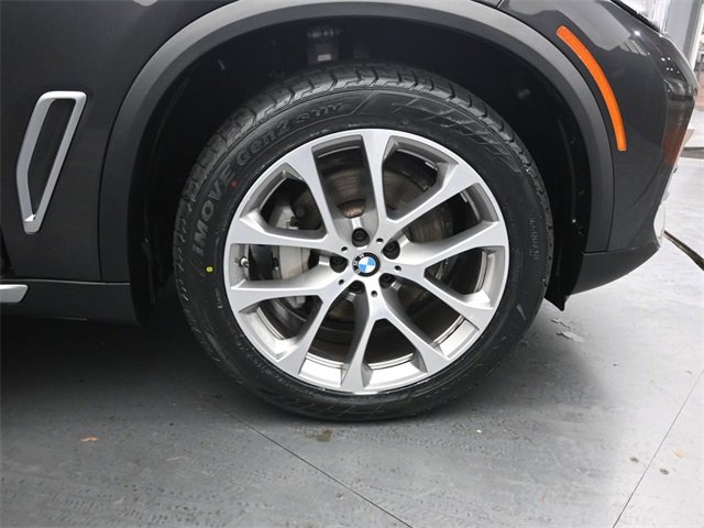 Used 2021 BMW X5 xDrive40i w/ Convenience Package image 29