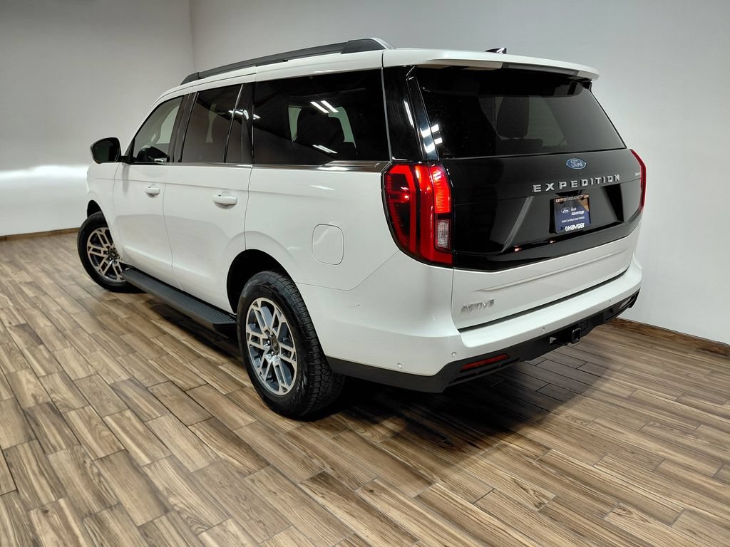 Certified 2025 Ford Expedition Active AWD/4WD image 23