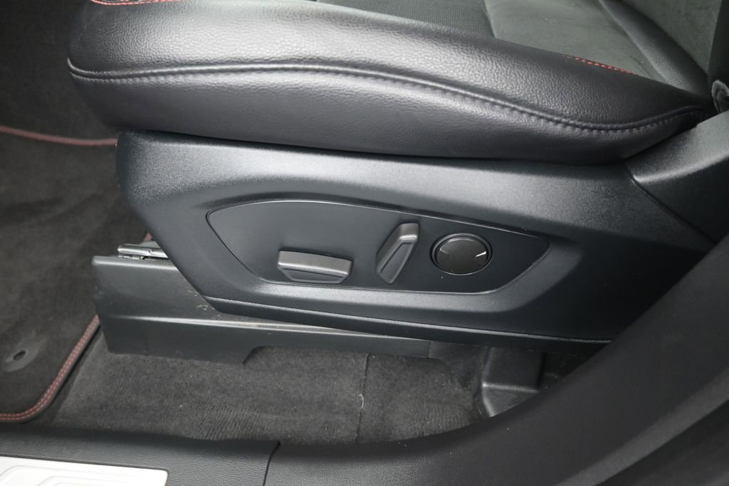 Certified 2022 Ford Explorer ST-Line RWD image 21