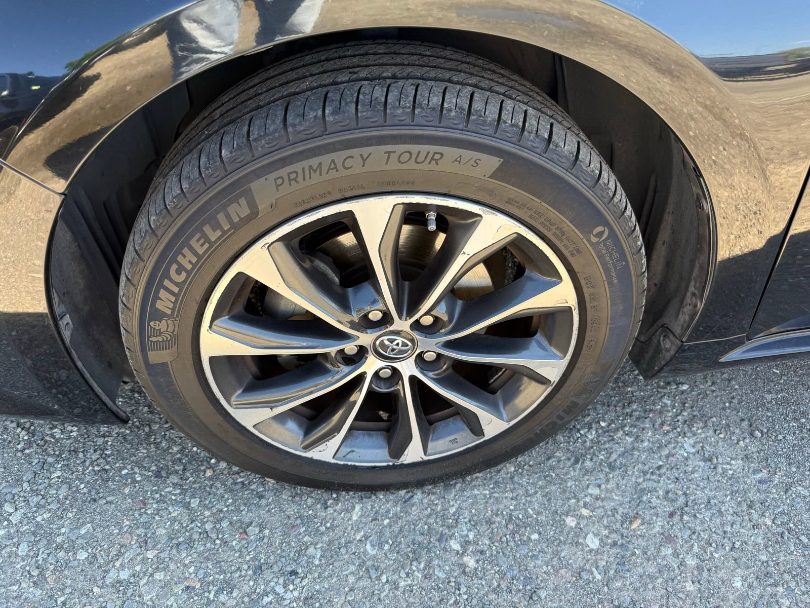 Used 2018 Toyota Avalon XLE FWD image 9
