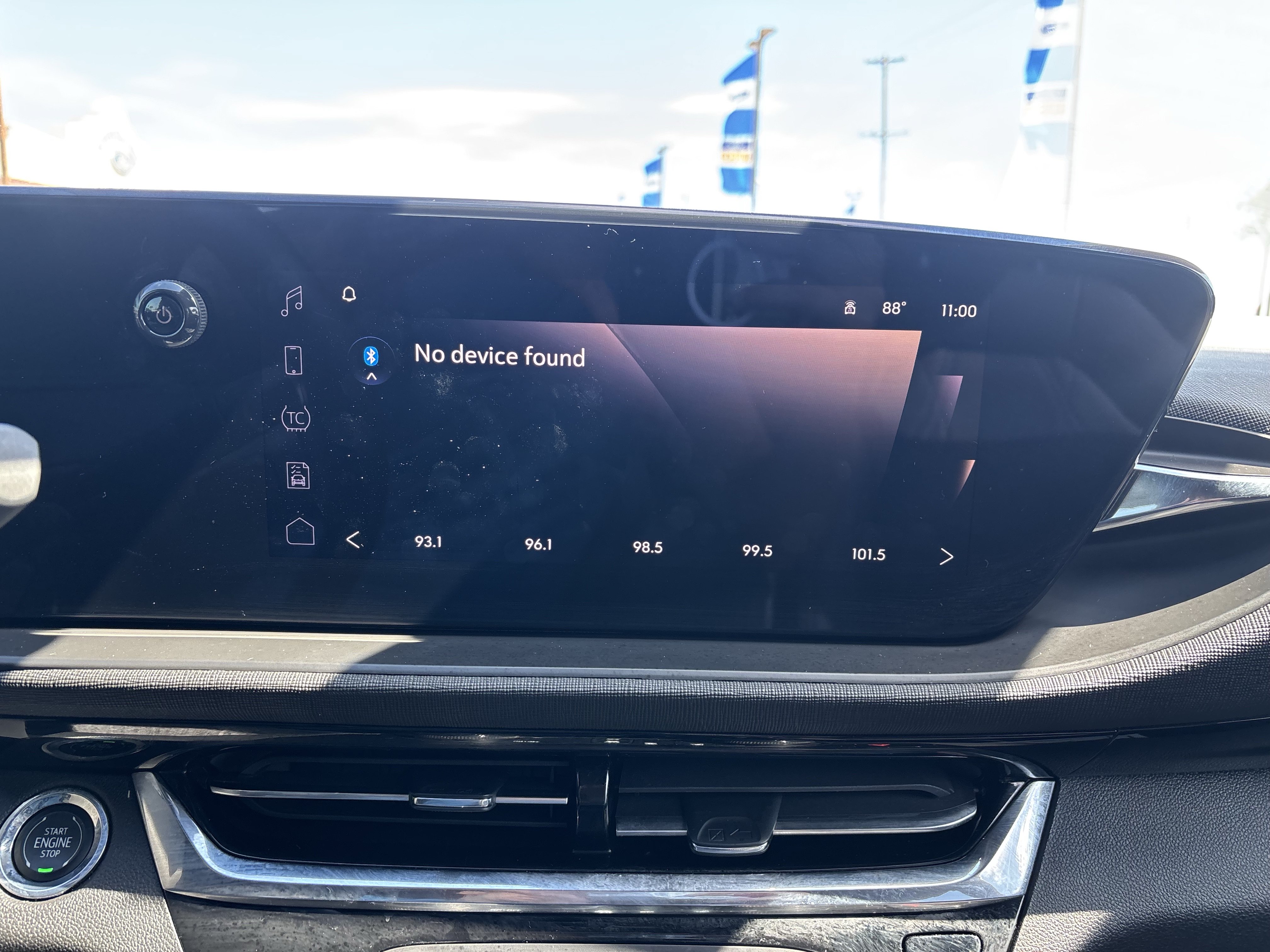 Used 2024 Buick Envista Sport Touring w/ Convenience I Package FWD image 37