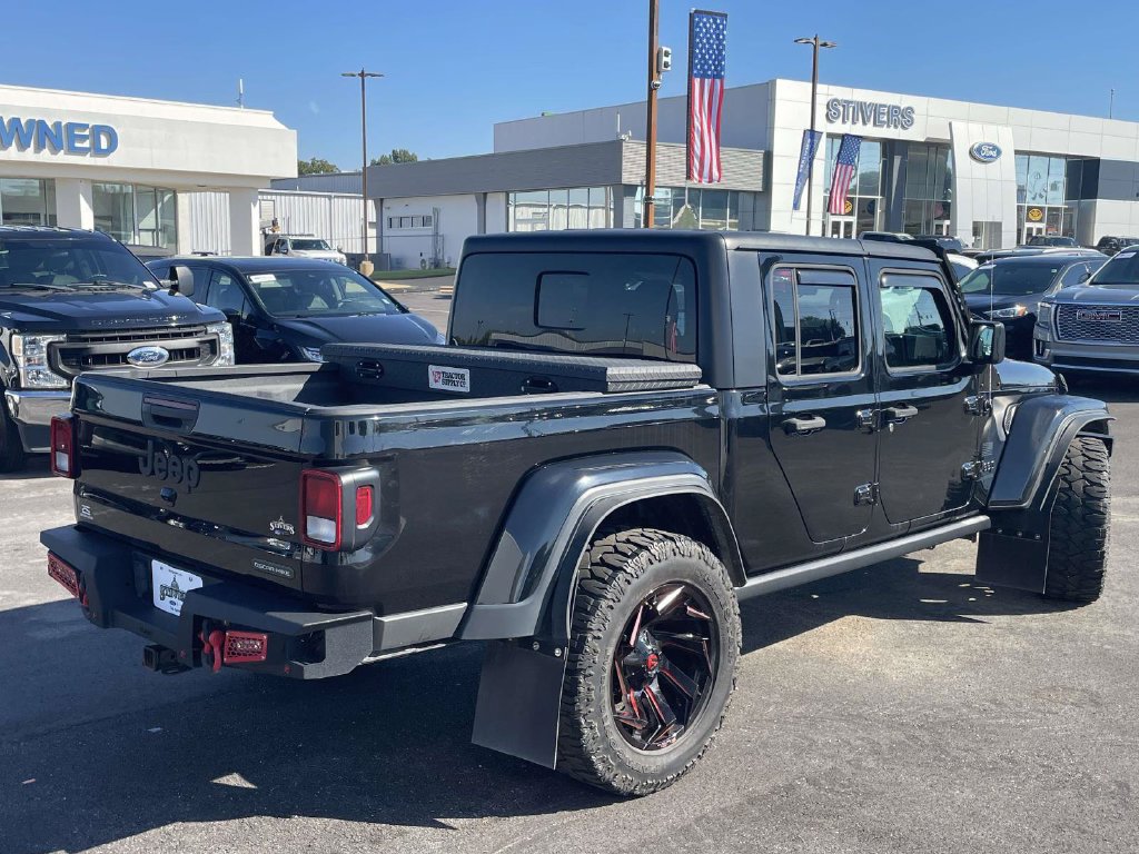 Used 2023 Jeep Gladiator Sport AWD/4WD image 3
