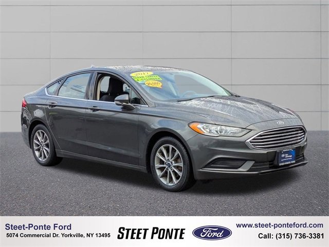 Certified 2017 Ford Fusion SE image 5