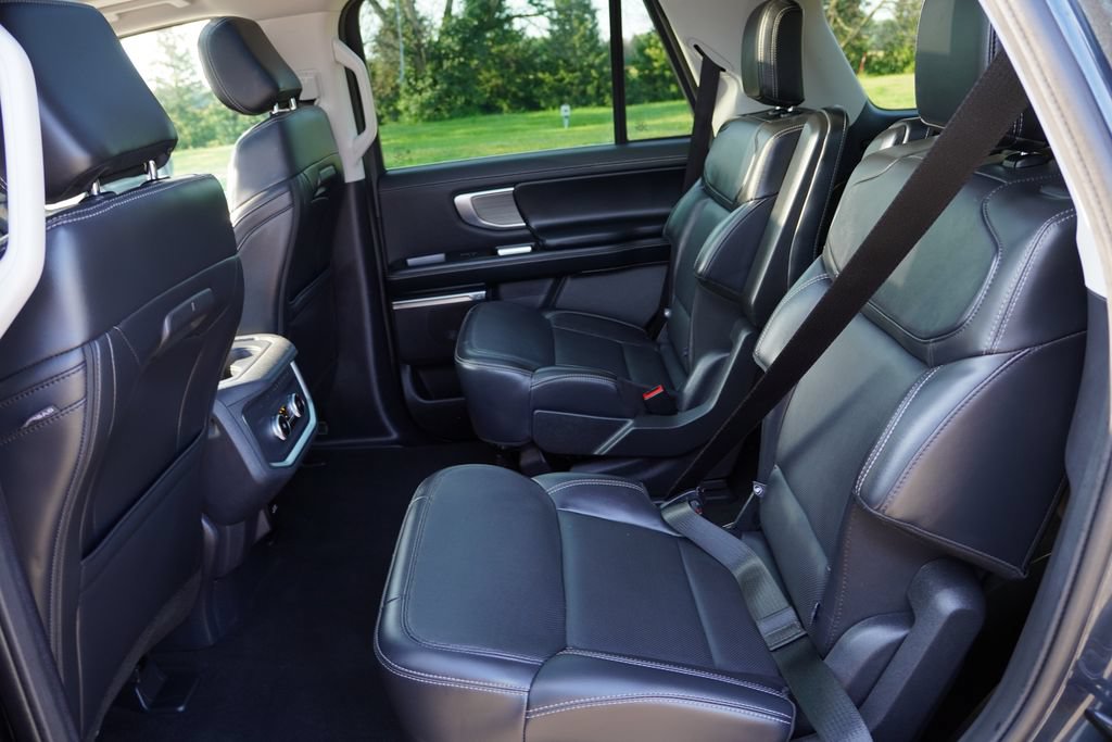 Certified 2025 Ford Expedition Platinum AWD/4WD image 18