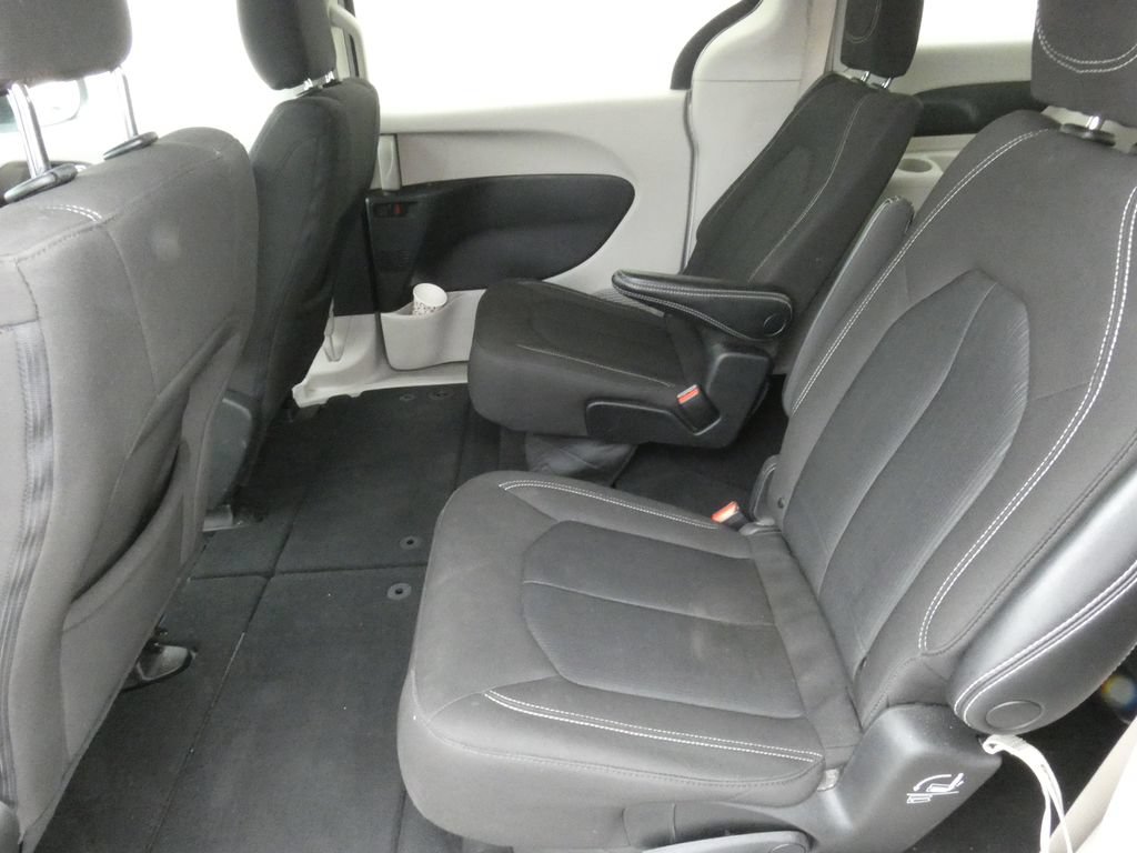 Used 2023 Chrysler Voyager LX FWD image 31