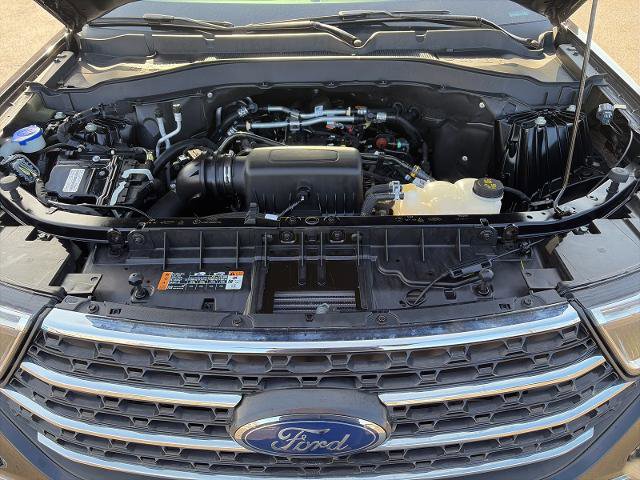 Certified 2022 Ford Explorer XLT w/ Equipment Group 202A image 39