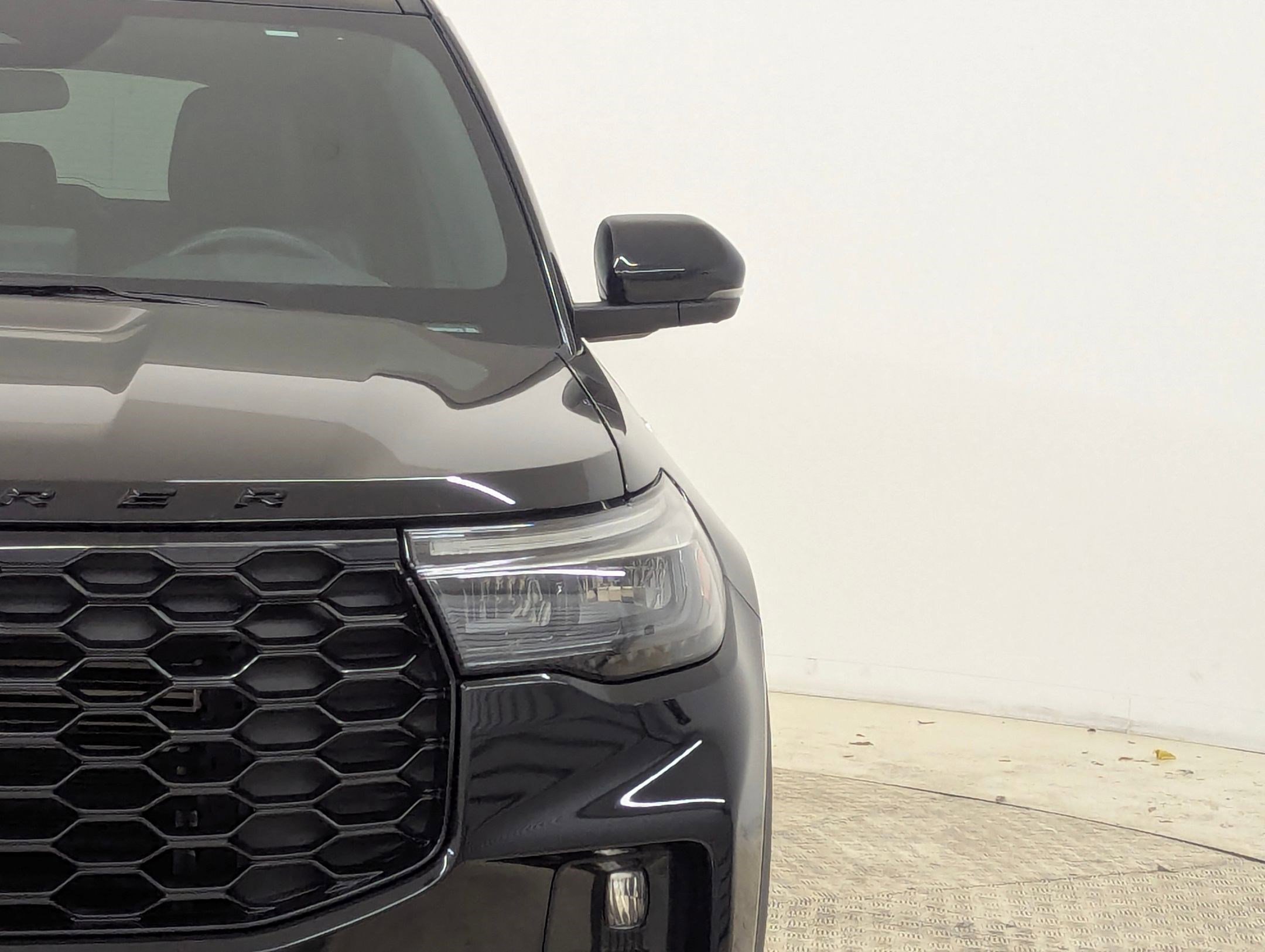 Certified 2025 Ford Explorer ST-Line w/ ST-Line Street Pack image 11