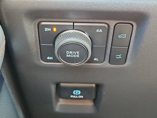 Certified 2025 Ford Expedition Active AWD/4WD image 12
