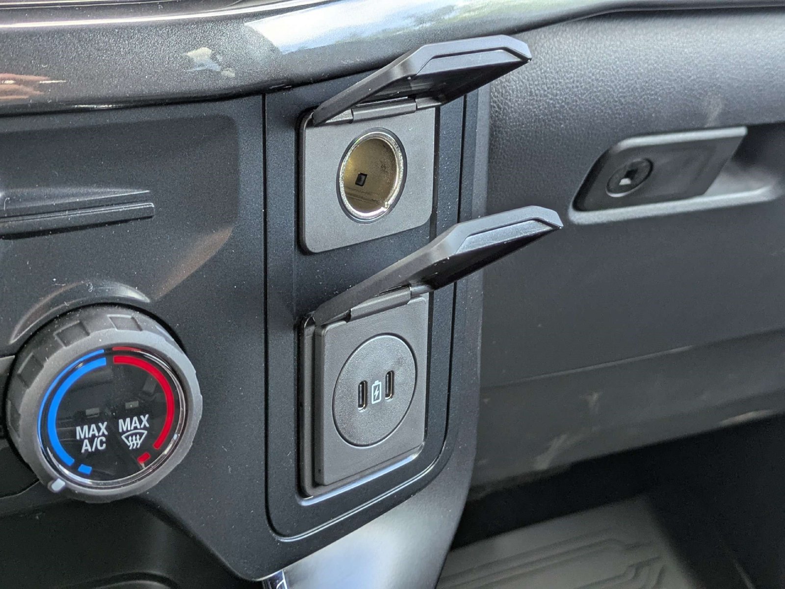 Certified 2025 Ford F150 STX w/ LOBO Package AWD/4WD image 13
