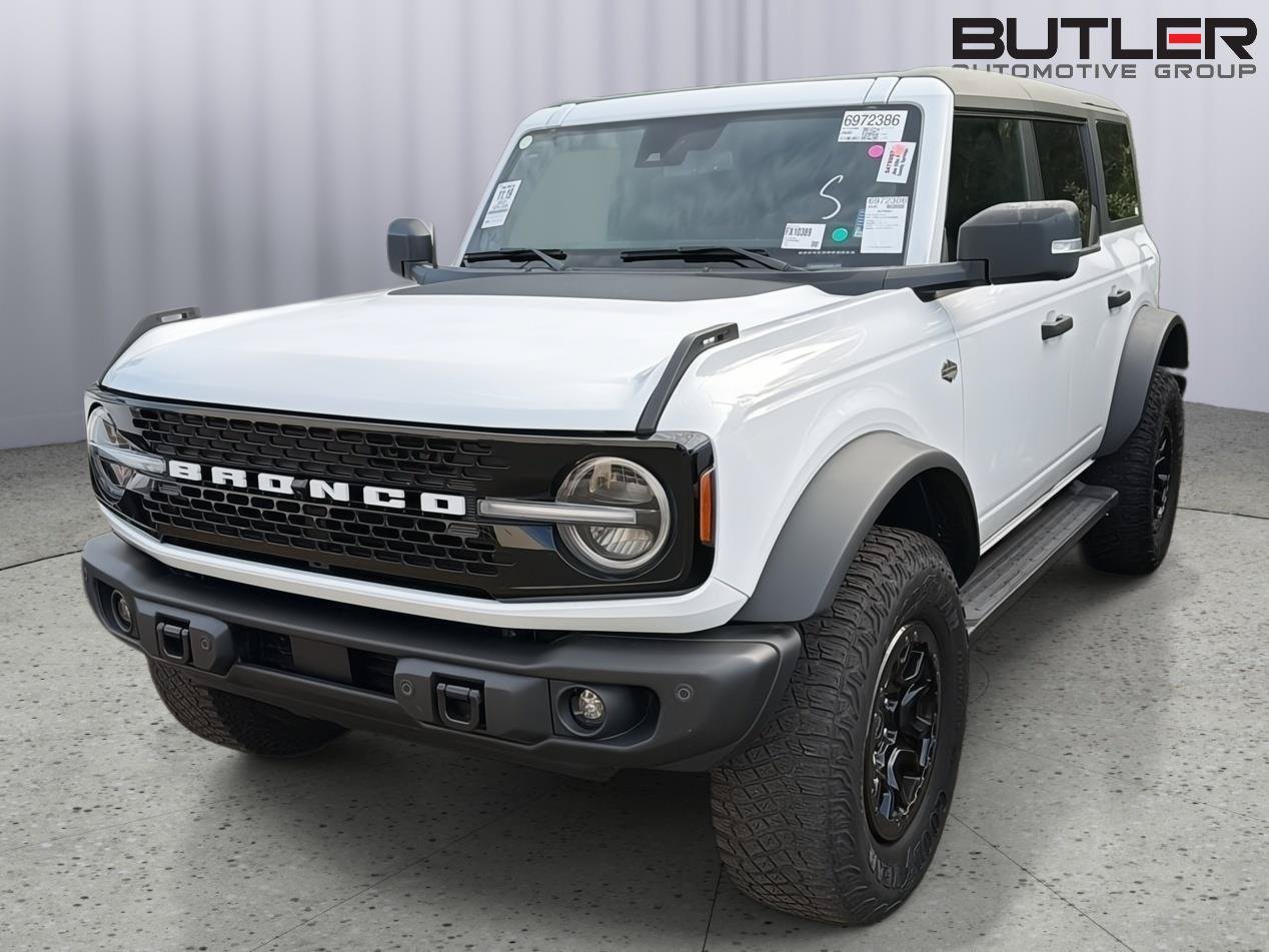 Certified 2023 Ford Bronco Wildtrak AWD/4WD image 2