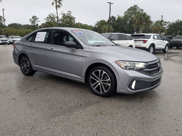 Used 2023 Volkswagen Jetta Sport FWD image 2