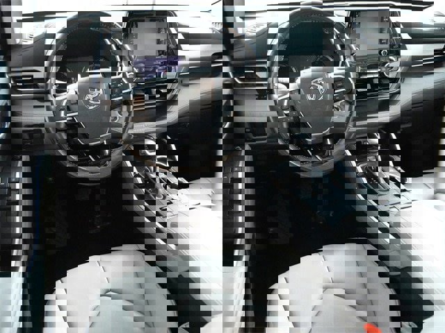 Used 2020 Toyota Highlander XLE image 4