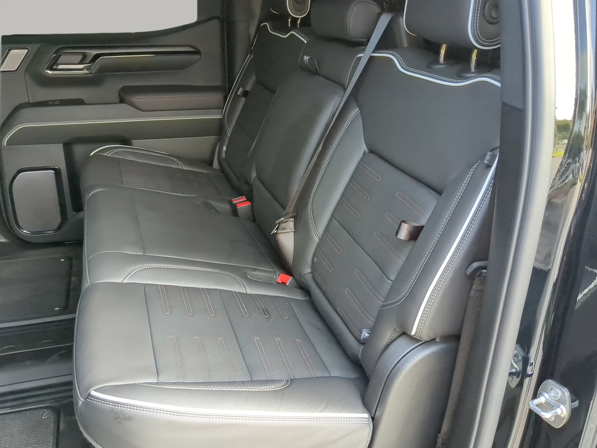 Used 2026 GMC Sierra 1500 AT4X AWD/4WD image 54