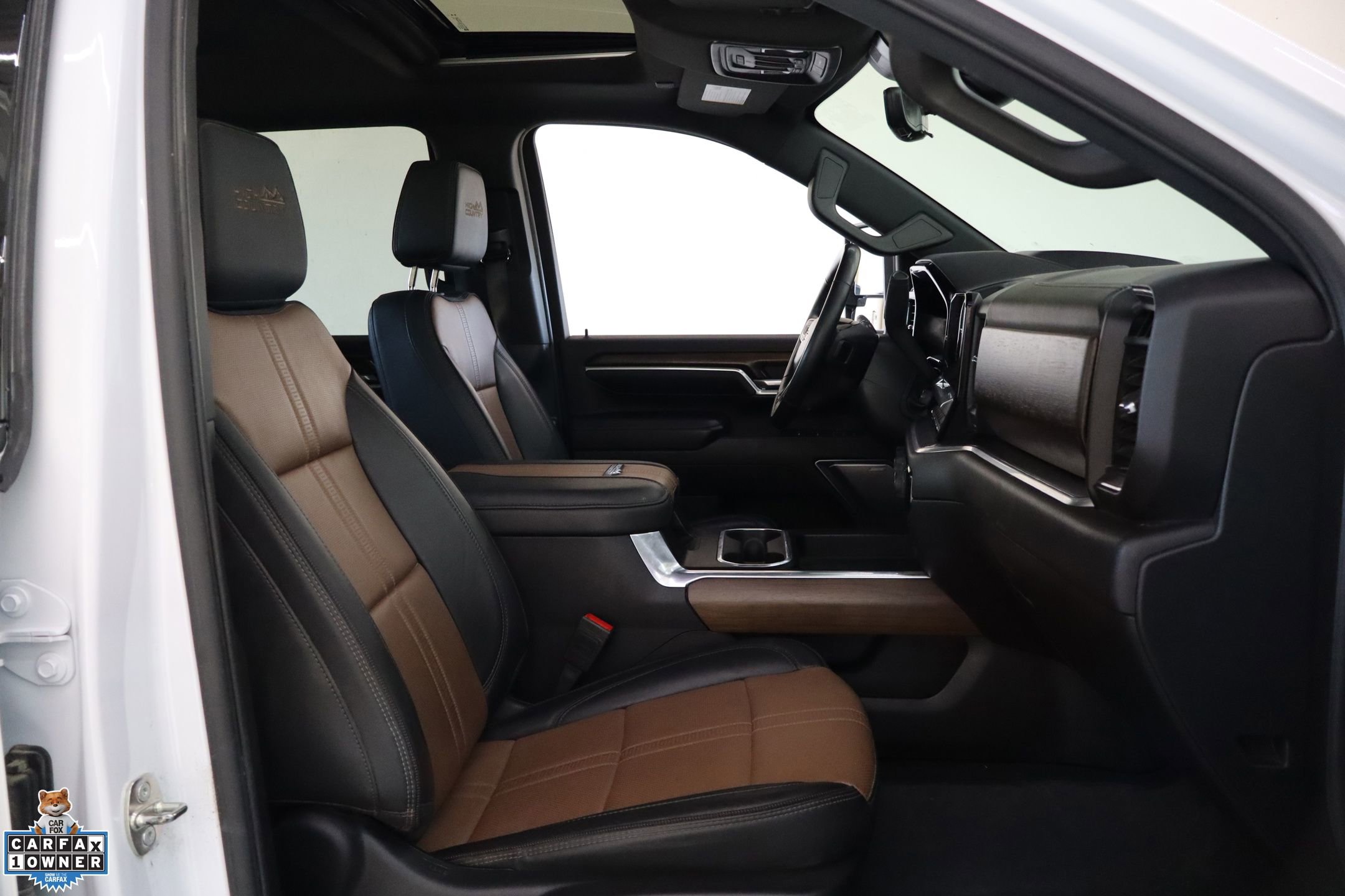 Used 2024 Chevrolet Silverado 3500 High Country w/ High Country Premium Package image 32