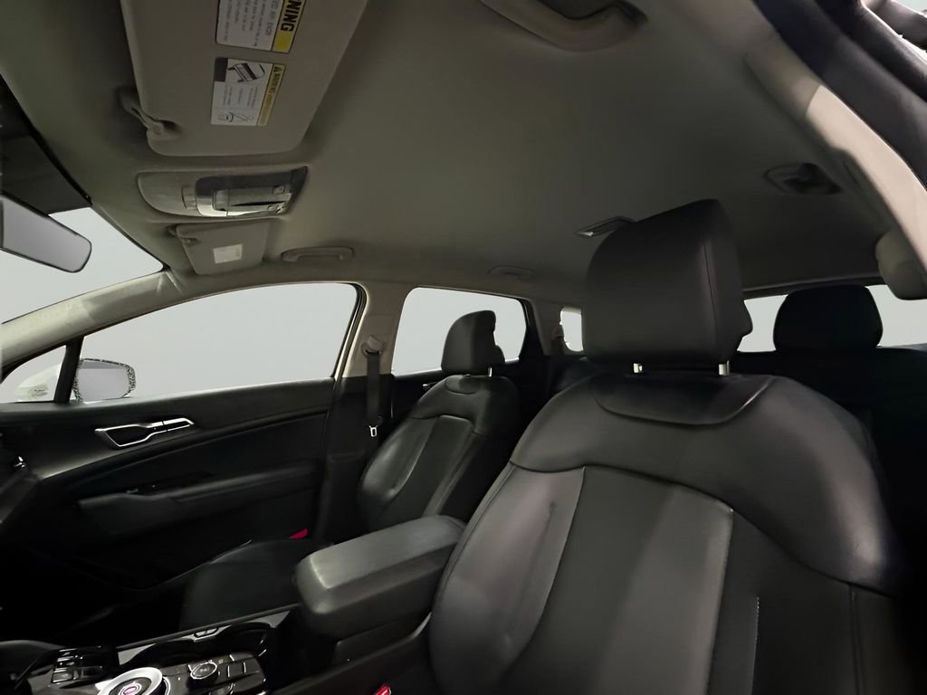 Used 2023 Kia Sportage EX image 16