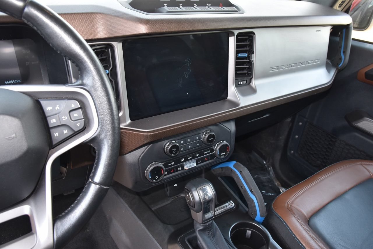 Certified 2023 Ford Bronco Outer Banks w/ Sasquatch Package AWD/4WD image 9