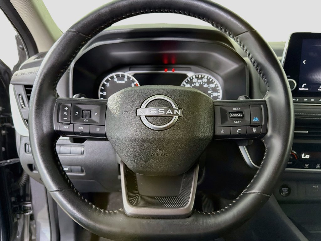 Used 2025 Nissan Rogue SV FWD image 15